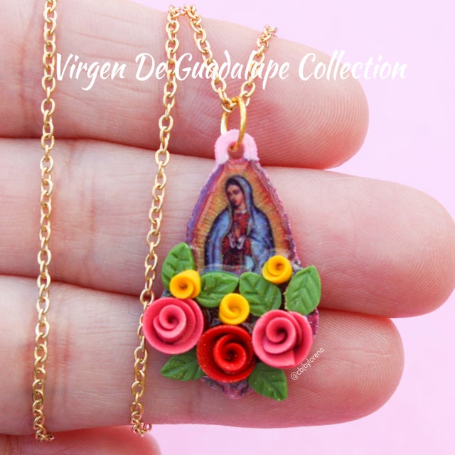  Mlurcu Virgin Mary Charms 35 Pcs Virgencita Charms Virgen de  Guadalupe Charms Alloy Enamel Pendant Charms Inlay Rhinestones Our Lady of  Guadalupe Charms Mexican Charms for Bracelets Necklaces Jewelry : Arts