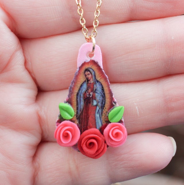  Mlurcu Virgin Mary Charms 35 Pcs Virgencita Charms Virgen de  Guadalupe Charms Alloy Enamel Pendant Charms Inlay Rhinestones Our Lady of  Guadalupe Charms Mexican Charms for Bracelets Necklaces Jewelry : Arts